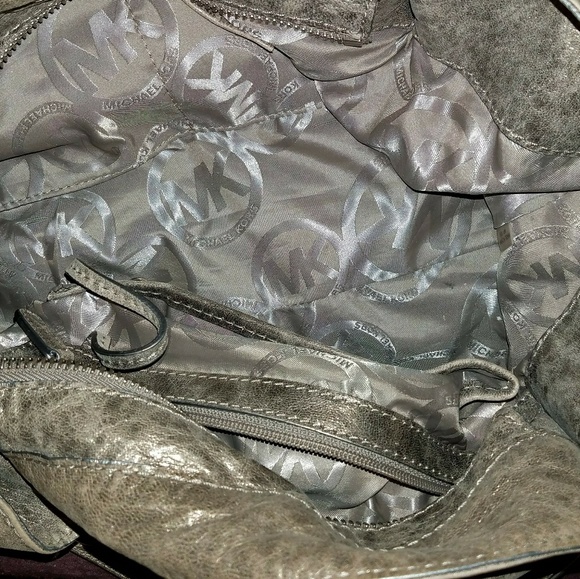 Michael Kors purse - Picture 3 of 5